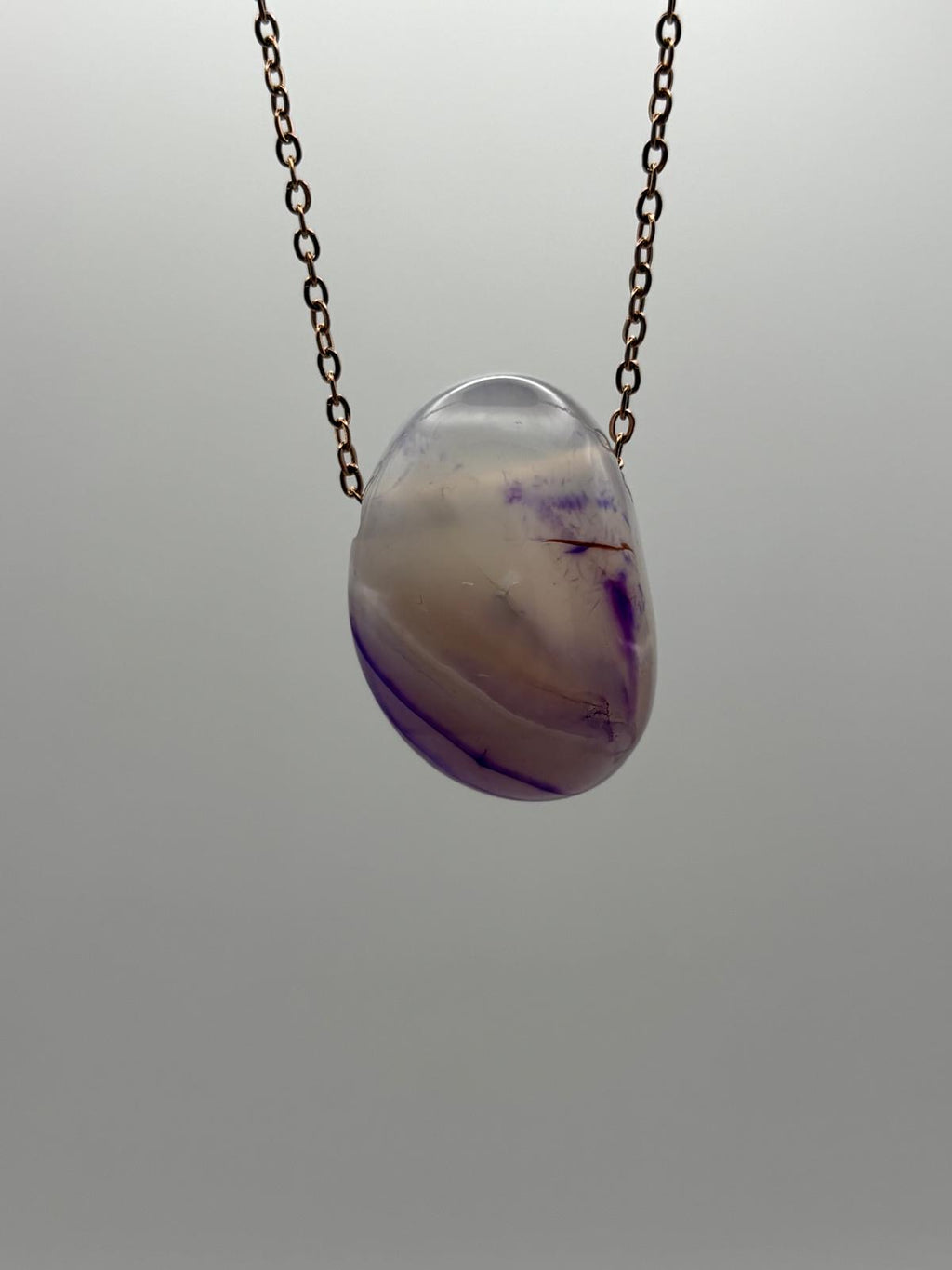 Collana in Agata Tinta Viola – Eleganza Mistica e Energia Protettiva