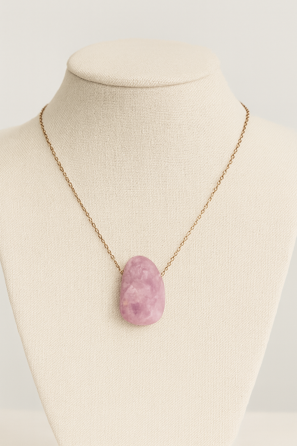 Collana in Lepidolite – Armonia, Calma e Bellezza Naturale